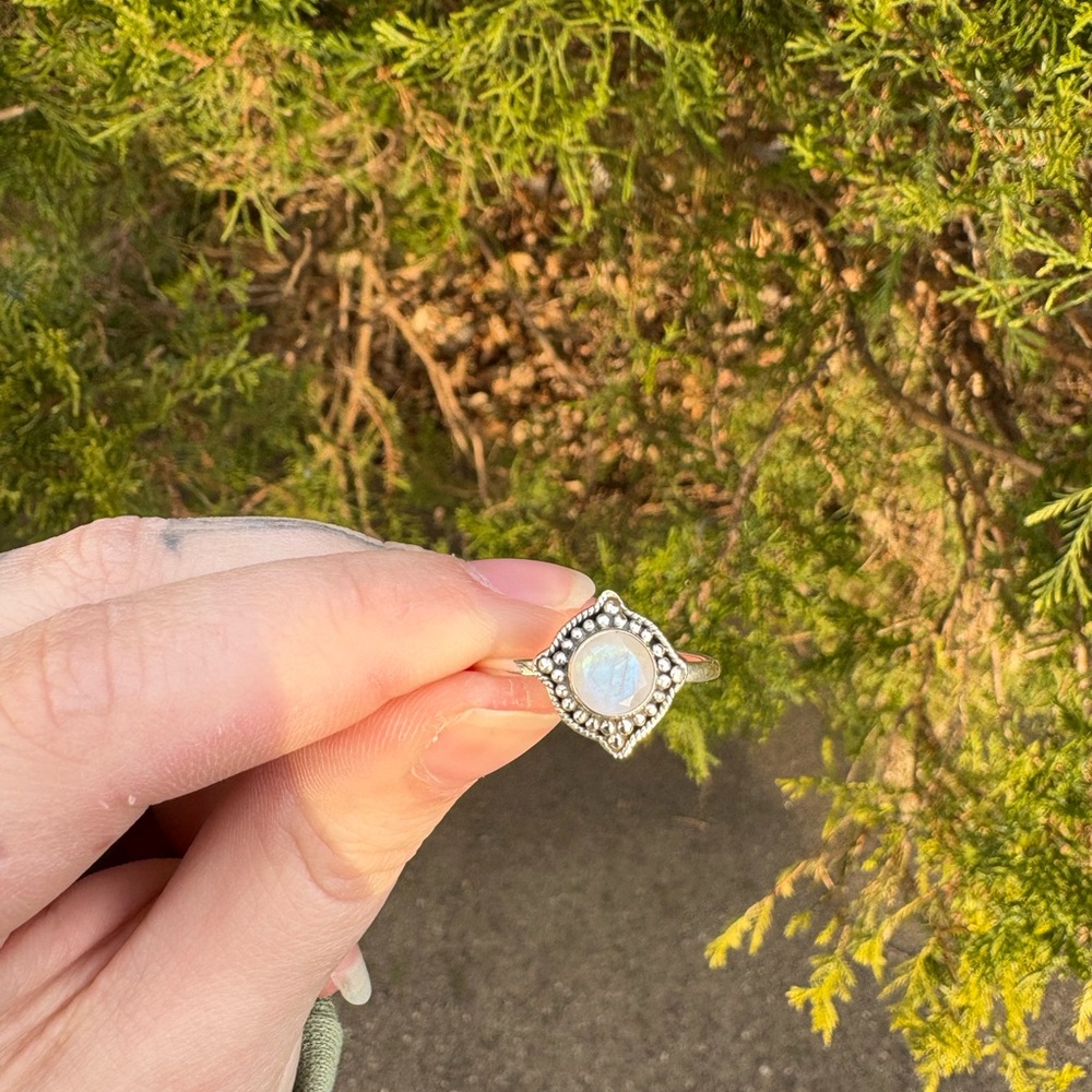 Solid Sterling 925 Rainbow Moonstone Ring - image 1